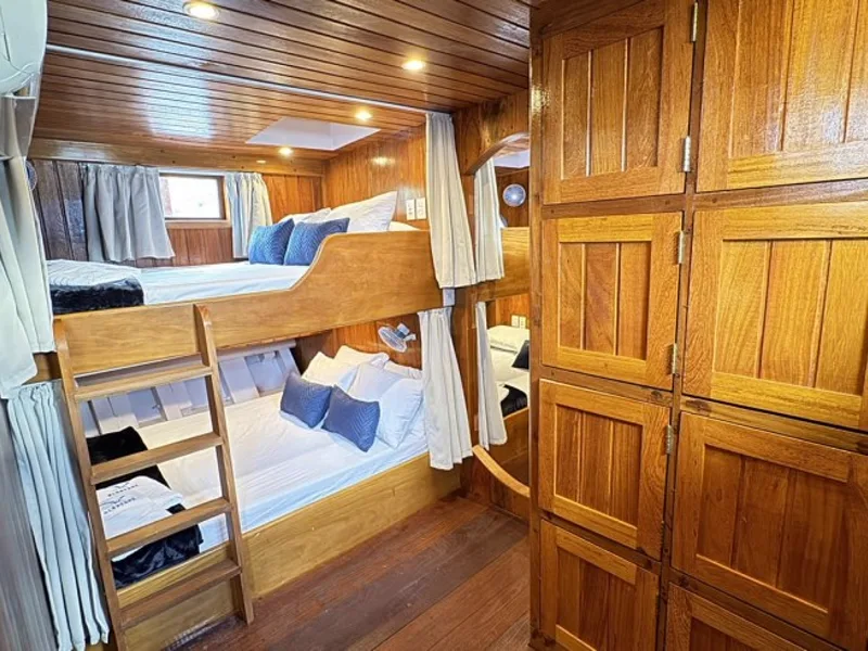 Camarote Duplo — acomodação a bordo do Albatroz no Réveillon, saindo de Paraty