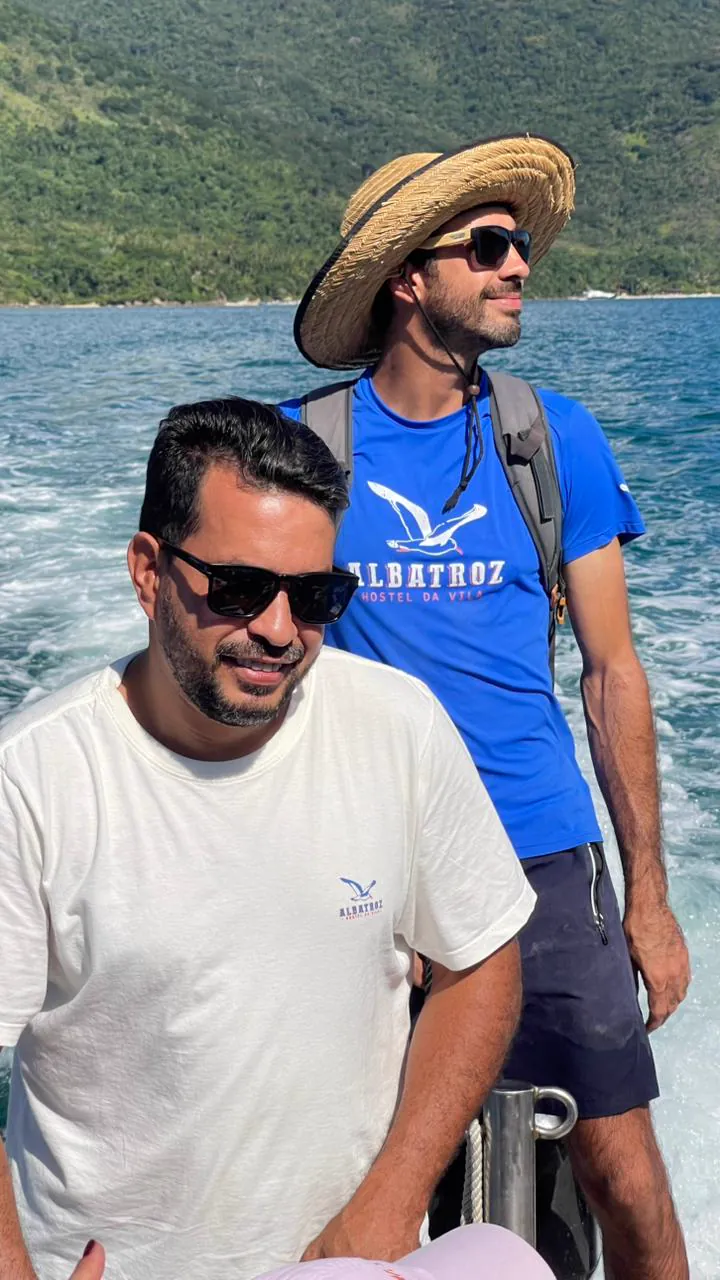 Momento a bordo de uma expedição do Albatroz pela Costa Verde — registro 14