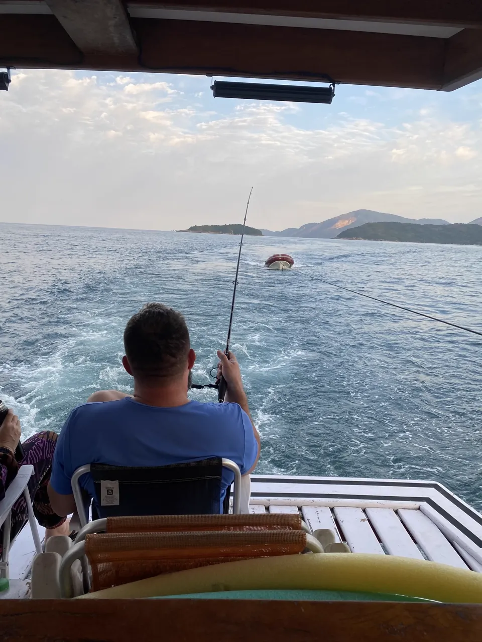 Momento a bordo de uma expedição do Albatroz pela Costa Verde — registro 18